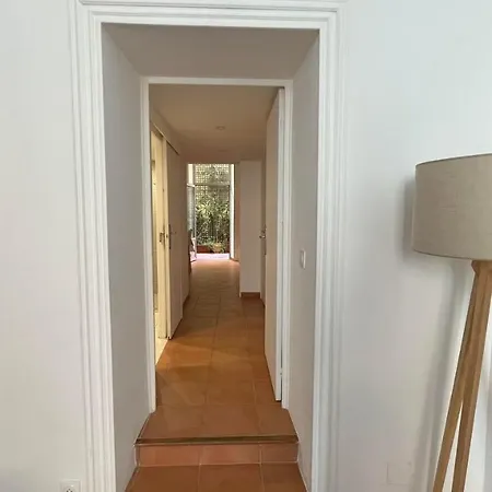 Spacious And Calm Close To The Appartement