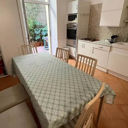 Appartement Spacious And Calm Close To The *