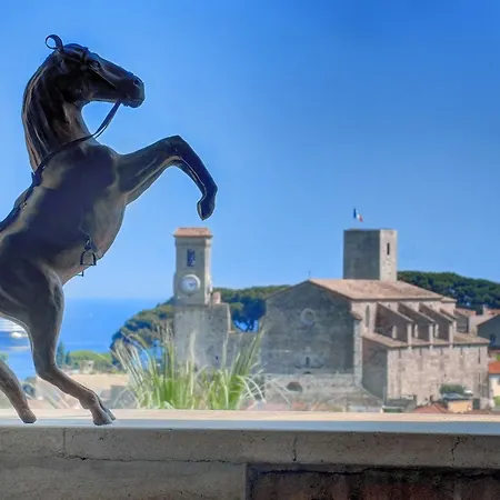 Spacious And Calm Close To The Apartman