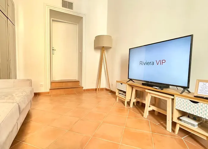 Apartment Spacious And Calm Close To The *